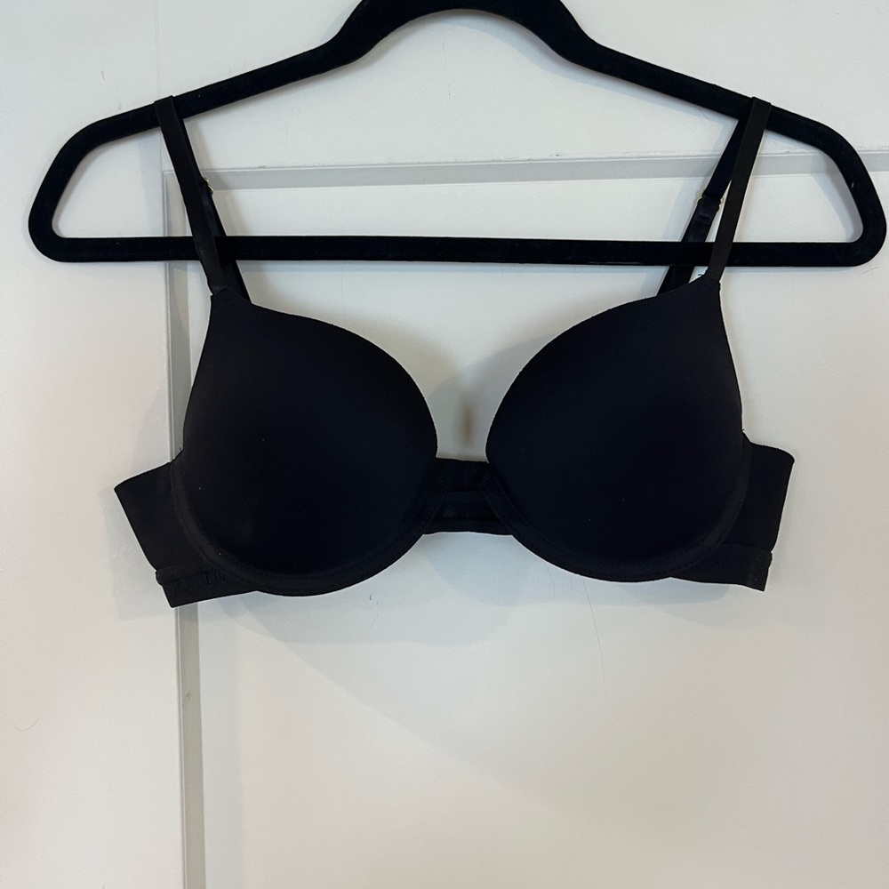 Juicy Couture Black Wire Bra Size 34B